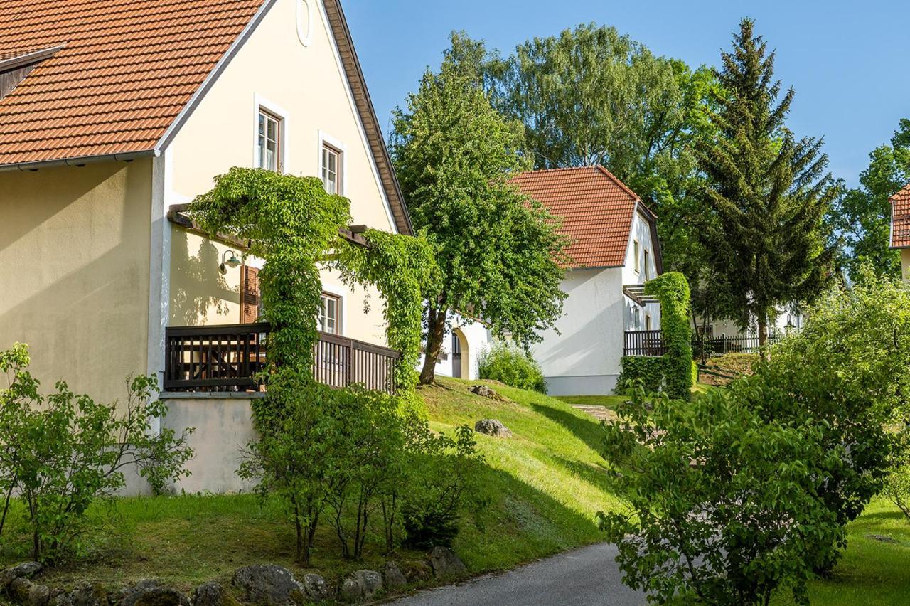 Theater- Und Feriendorf Koenigsleitn Gmbh Hotel Litschau Exterior foto