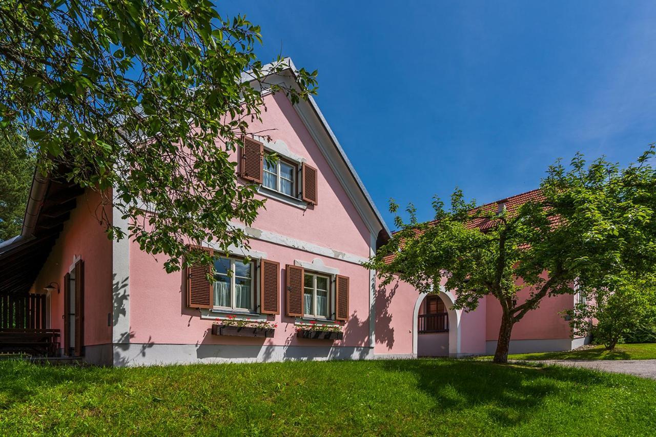 Theater- Und Feriendorf Koenigsleitn Gmbh Hotel Litschau Exterior foto